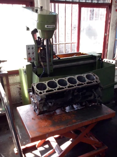 Motor rectificado por el equipo de Scalco